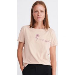 T-shirt z nadrukiem - Beżowy. Brązowe t-shirty damskie Reserved, s, z nadrukiem, bez kołnierzyka. Za 29,99 zł.