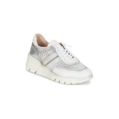 Buty Hispanitas RUTH. Białe trampki i tenisówki damskie marki Hispanitas, bez wzorów, bez zapięcia. Za 509,00 zł.
