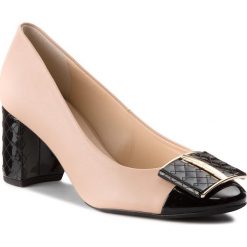 Półbuty HÖGL - 6-105060 Nude 1800. Brązowe półbuty damskie lakierowane marki HÖGL, z lakierowanej skóry, na obcasie. W wyprzedaży za 389,00 zł.