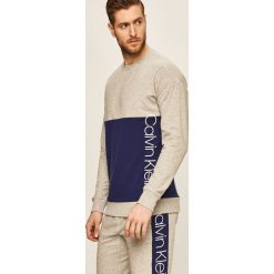 Calvin Klein Underwear - Longsleeve piżamowy. Szare piżamy męskie Calvin Klein Underwear, l, z nadrukiem, z elastanu, bez rękawów. W wyprzedaży za 239,90 zł.
