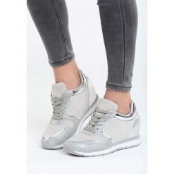 Szare Sneakersy Burn It Down. Szare koturny damskie Born2be, bez obcasa, na płaskiej podeszwie, na sznurówki. Za 99,99 zł.