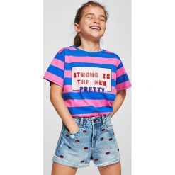 Mango Kids - Szorty dziecięce Lisa 110-164 cm. Różowe szorty jeansowe damskie marki Mango Kids, z haftami, casualowe. Za 89,90 zł.