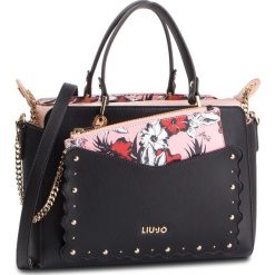 Torebka LIU JO - M Satchel N19226 E0061 Nero 22222. Czarne torebki klasyczne damskie marki Liu Jo, bez wzorów, ze skóry ekologicznej, klasyczne, bez dodatków. Za 739,00 zł.