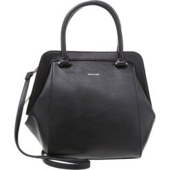 Matt & Nat SHEENAN Torebka black. Czarne torebki klasyczne damskie marki Matt & Nat. Za 629,00 zł.
