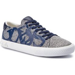 Sneakersy GUESS - Circus FJ6CIR FAB12 020G. Szare trampki chłopięce Guess, z aplikacjami, ze skóry, eleganckie, bez zapięcia. W wyprzedaży za 179,00 zł.