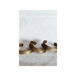 Bransoletka Bala Narrow Gold Cuff. Żółte bransoletki damskie na nogę Bala-lifestyle, z brązu. Za 109,00 zł.