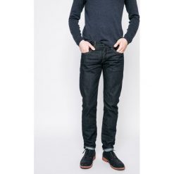 Pepe Jeans - Jeansy Cane. Niebieskie jeansy męskie Pepe Jeans, bez wzorów, z obniżonym stanem. W wyprzedaży za 199,90 zł.