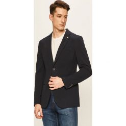 Tom Tailor Denim - Marynarka. Niebieskie garnitury męskie TOM TAILOR DENIM, bez wzorów, z elastanu. W wyprzedaży za 269,90 zł.