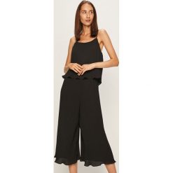 Vero Moda - Kombinezon. Zielone kombinezony damskie Vero Moda, s, bez wzorów, z poliesteru, z okrągłym kołnierzem, bez rękawów. W wyprzedaży za 159,90 zł.