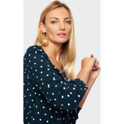 Koszula w groszki. Bluzki damskie Greenpoint, w grochy, z wiskozy, bez kołnierzyka, bez rękawów. Za 49,99 zł.