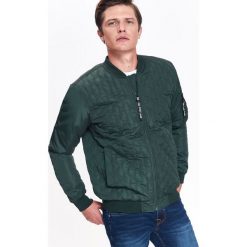KURTKA MĘSKA TYPU BOMBER PIKOWANA. Szare kurtki męskie bomber Top Secret, na jesień, m. Za 114,99 zł.