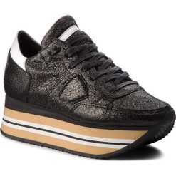Sneakersy PHILIPPE MODEL - Eiffel EILD MM19 Metal Noir. Czarne półbuty damskie marki Philippe Model, bez wzorów, ze skóry, bez obcasa, na koturnie, bez zapięcia. W wyprzedaży za 839,00 zł.