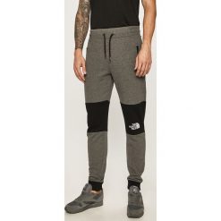The North Face - Spodnie. Szare spodnie męskie The North Face, na co dzień, xl, bez wzorów, z bawełny. W wyprzedaży za 299,90 zł.