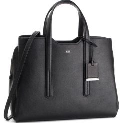 Torebka BOSS - Taylor Tote 50402722 001. Czarne torebki klasyczne damskie Boss, bez wzorów, ze skóry ekologicznej, klasyczne, duże, bez dodatków. W wyprzedaży za 1789,00 zł.