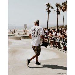 T-shirt White Smile Longer Length. Białe t-shirty męskie Pakamera, m, bez wzorów, z bawełny, bez kołnierzyka. Za 139,00 zł.