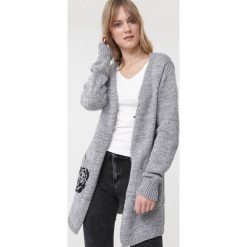 Szary Kardigan High Temperature. Szare swetry damskie Born2be, xl, z nadrukiem. Za 79,99 zł.