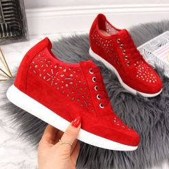 Sneakersy damskie ażurowe koturn czerwone Sergio Leone - czerwony. Czerwone półbuty damskie Sergio Leone. Za 119,99 zł.