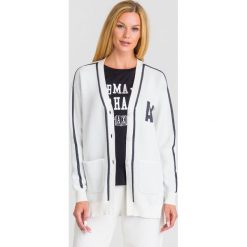 KARDIGAN Armani Exchange. Białe swetry damskie Armani Exchange, s, bez wzorów, z dzianiny. Za 649,00 zł.