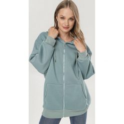 Miętowa Bluza Poreidia. Zielone bluzy damskie Born2be, xl, bez wzorów, bez rękawów, bez kaptura. Za 99,99 zł.