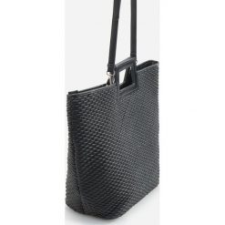 Duża torba typu shopper - Czarny. Czarne torby damskie na zakupy Reserved, bez wzorów, duże, bez dodatków. Za 149,99 zł.