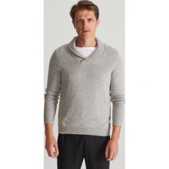 Sweter z kołnierzem - Jasny szary. Szare swetry męskie Reserved, s, bez wzorów, bez kołnierzyka, bez kaptura. Za 159,99 zł.