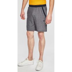 Emporio Armani - Szorty. Niebieskie spodenki i szorty męskie marki Emporio Armani, s, bez wzorów, z elastanu, casualowe. Za 339,90 zł.