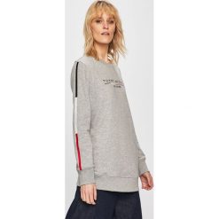 Tommy Hilfiger - Bluza. Szare bluzy damskie TOMMY HILFIGER, s, z nadrukiem, z bawełny, bez rękawów, bez kaptura. W wyprzedaży za 329,90 zł.