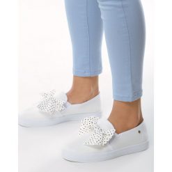 Białe Slip On Trip to Mars. Białe trampki i tenisówki damskie Born2be, w kropki, z tkaniny. Za 39,99 zł.
