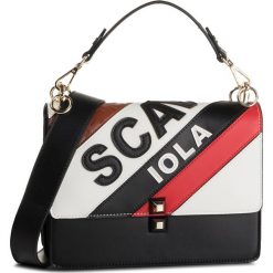 Torebka SCA'VIOLA - T-61 Black. Czarne torebki klasyczne damskie Sca'viola, bez wzorów, ze skóry ekologicznej, eleganckie, bez dodatków. W wyprzedaży za 249,00 zł.