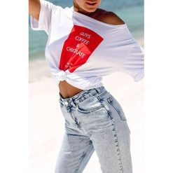 T-shirt damski ELFRIEDA WHITE. Białe bluzki damskie IVET, bez wzorów, bez kołnierzyka, z krótkim rękawem. W wyprzedaży za 39,00 zł.