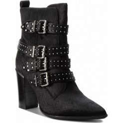 Botki BRONX - 33968-G BX 1217 Black 01. Czarne buty zimowe damskie marki Bronx, z materiału, na obcasie. W wyprzedaży za 379,00 zł.