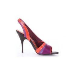 Sandały Emilio Pucci 8UCE318UX40. Fioletowe sandały damskie Emilio Pucci, bez wzorów, bez obcasa, bez zapięcia. Za 1987,39 zł.