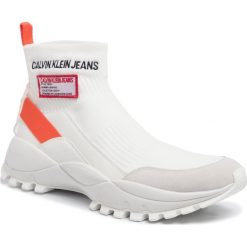 Sneakersy CALVIN KLEIN JEANS - Tray S0587 Bright White/Orangeade. Białe sneakersy męskie Calvin Klein Jeans, bez zapięcia. Za 749,00 zł.
