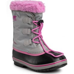 Śniegowce SOREL - Yoot Pac Nylon NY1962 Chrome Grey/Orchid 061. Szare kozaki damskie Sorel, z gumy, bez obcasa, bez zapięcia. W wyprzedaży za 249,00 zł.