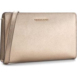 Torebka MICHAEL KORS - Jet Set Travel 32F6MTVC3M Pale Gold. Żółte listonoszki damskie marki Michael Kors. W wyprzedaży za 549,00 zł.
