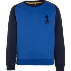 Hackett London NO1 CREW Bluza blue. Niebieskie bluzy chłopięce marki Hackett London, z bawełny. W wyprzedaży za 207,35 zł.