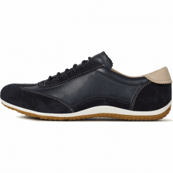 Geox tenisówki damskie Vega D0209A 37 ciemnoniebieski. Niebieskie trampki i tenisówki damskie Geox, bez wzorów, bez zapięcia. Za 519,00 zł.