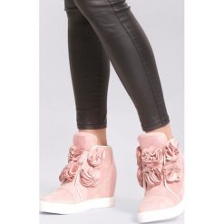 Różowe Sneakersy Yummy Plume. Różowe koturny damskie Renee. Za 119,99 zł.