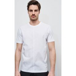 Bawełniany T-shirt basic - Biały. Białe t-shirty męskie Reserved, s, bez wzorów, z bawełny, bez kołnierzyka. Za 59,99 zł.