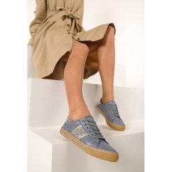 Niebieskie Trampki Born N Raised. Niebieskie espadryle damskie Born2be, bez wzorów, bez zapięcia. W wyprzedaży za 34,99 zł.