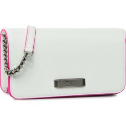 Torebka DKNY - Val-Flap Cbody R01EKH35 Wt/Elec Pink NXF. Białe listonoszki damskie DKNY, bez wzorów, ze skóry, bez dodatków. W wyprzedaży za 509,00 zł.