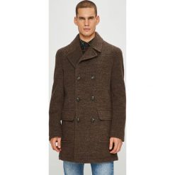 Pierre Cardin - Płaszcz. Pomarańczowe płaszcze męskie Pierre Cardin, bez wzorów, z poliesteru, klasyczne, bez kaptura. W wyprzedaży za 449,90 zł.