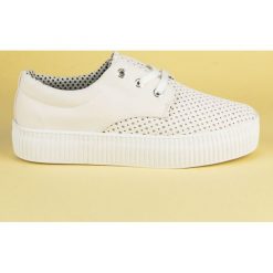 Trampki damskie slip on: Ażurowe trampki na platformie CLARIMONDA