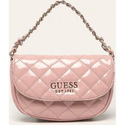 Guess Jeans - Nerka. Czerwone nerki damskie Guess Jeans, w paski, z bawełny, małe, bez dodatków. Za 379,90 zł.