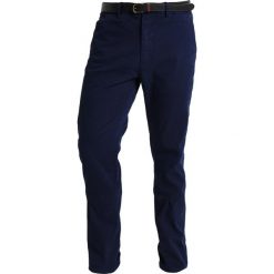 Scotch & Soda STUART CLASSIC GARMENT Chinosy navy. Niebieskie chinosy męskie Scotch & Soda, z bawełny. Za 379,00 zł.