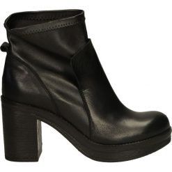 Botki - 5822 V-N NERO. Czarne botki damskie skórzane marki Venezia. Za 249,00 zł.