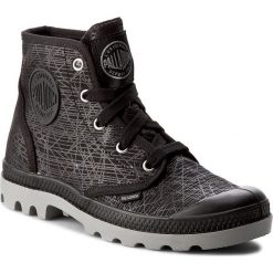 Trapery PALLADIUM - Pampa Hi 92352-065-M Black/Wild Dove/Spider Print. Czarne trapery damskie marki Palladium, z tworzywa sztucznego, bez obcasa, bez zapięcia. W wyprzedaży za 229,00 zł.