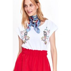 T-SHIRT DAMSKI, Z NADRUKIEM, LUŹNY, NA CO DZIEŃ. Szare t-shirty damskie Top Secret, z nadrukiem, z klasycznym kołnierzykiem. Za 19,99 zł.