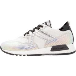 Trampki damskie slip on: Noclaim SOLE Tenisówki i Trampki bianco/argento