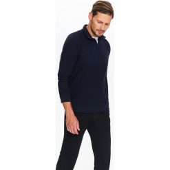 Sweter męski ze stójką i z wrabianym wzorem. Niebieskie swetry męskie Top Secret, na zimę, m, bez wzorów, ze stójką, bez kaptura. W wyprzedaży za 69,99 zł.